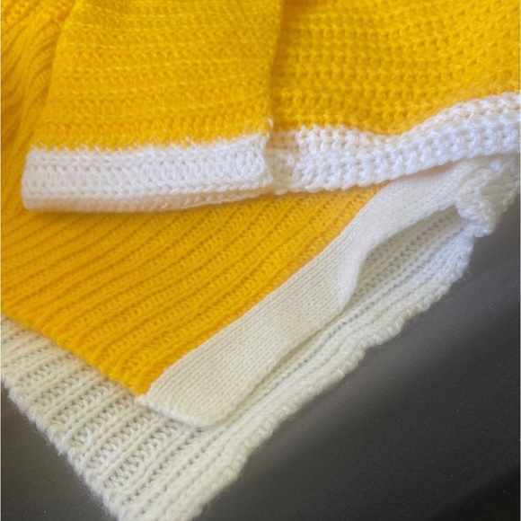 Derek Heart Yellow and White Knitted Hooded Sweater Woman- L(11/13) - Picture 5 of 7